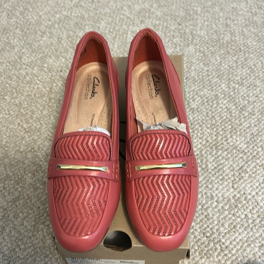 Clark Juliet aster loafers - size 7 brand new